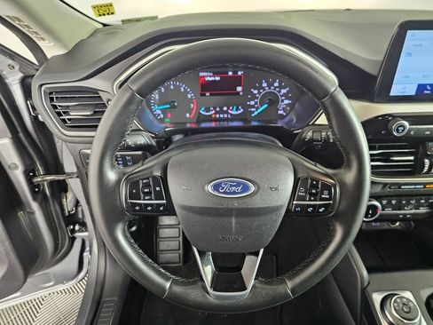 Used 2022 Ford Escape SE w/ SE Sport Appearance Package image 20