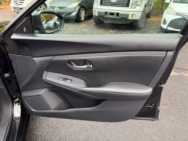 Used 2024 Nissan Sentra SV FWD image 10