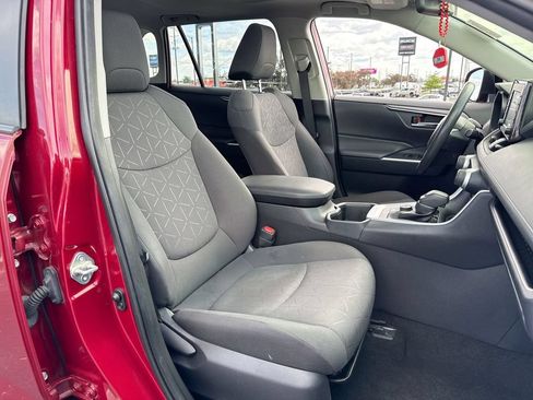 Used 2022 Toyota RAV4 XLE w/ Convenience Package AWD/4WD image 25