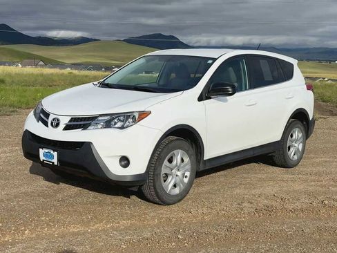 Used 2013 Toyota RAV4 LE AWD/4WD image 4
