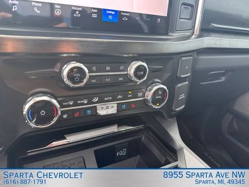 Used 2024 Ford F350 Lariat w/ Lariat Ultimate Package AWD/4WD image 29