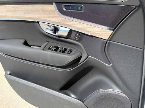 New 2026 Volvo XC90 B6 Plus w/ Protection Package Premier image 17