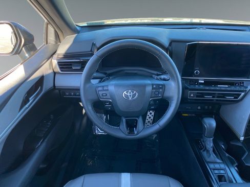 Certified 2025 Toyota Camry SE image 12