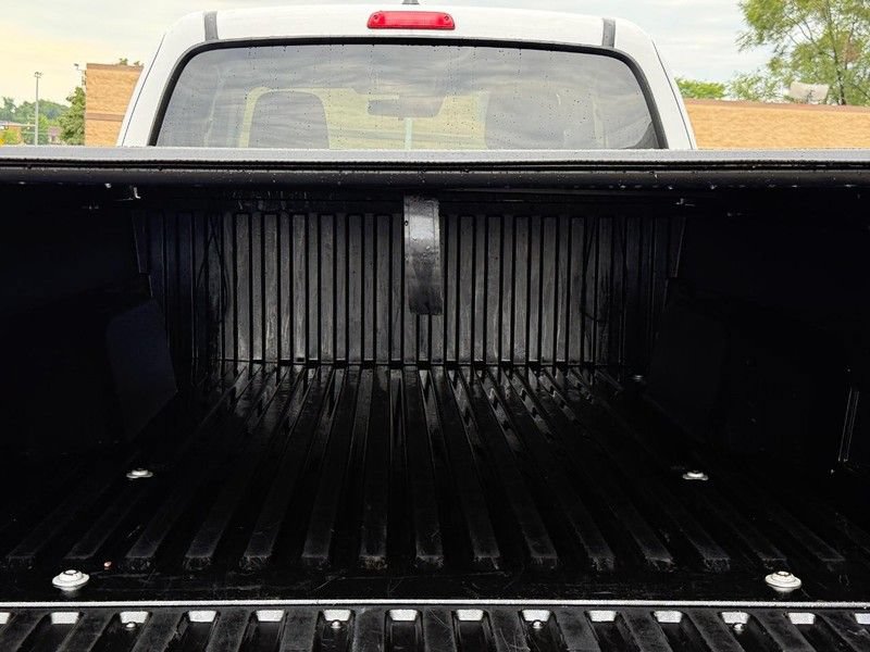 Used 2021 Toyota Tacoma SR AWD/4WD image 9