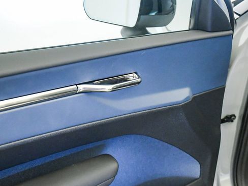 New 2026 Volvo EX30 Cross Country Ultra w/ Protection Package Premier image 25