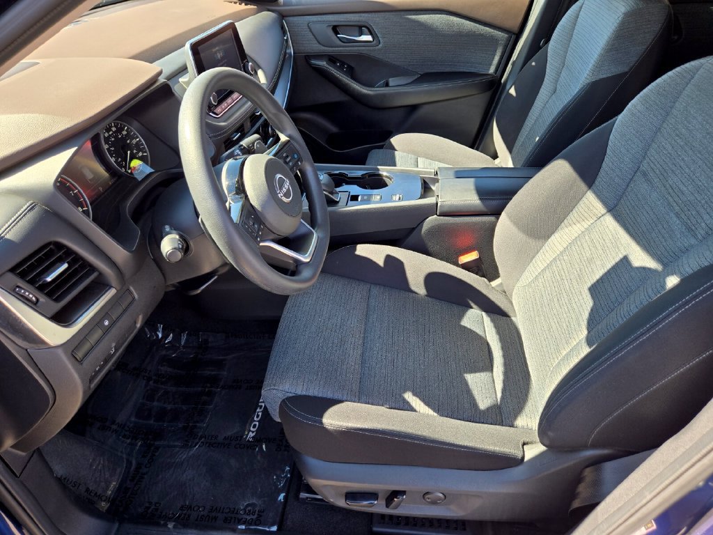 Certified 2023 Nissan Rogue SV FWD image 10