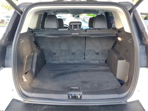 Used 2019 Ford Escape SEL image 9