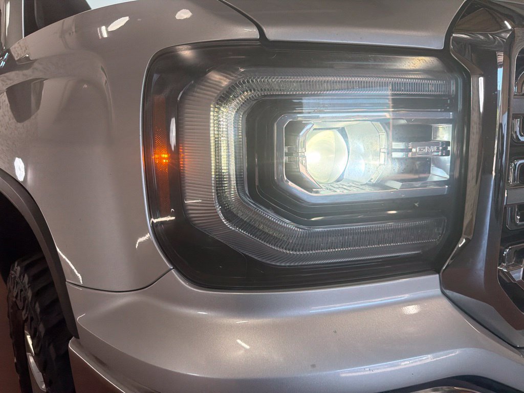Used 2018 GMC Sierra 1500 SLT AWD/4WD image 9