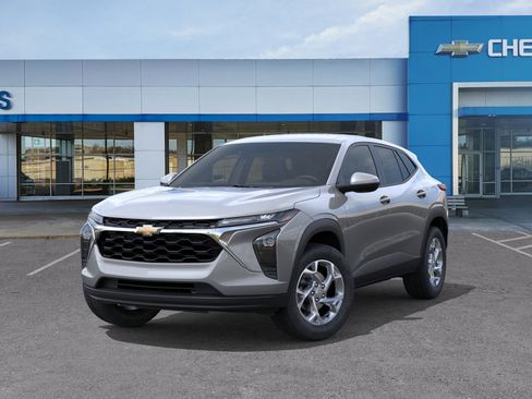 New 2026 Chevrolet Trax LS w/ LS Convenience Package FWD image 7