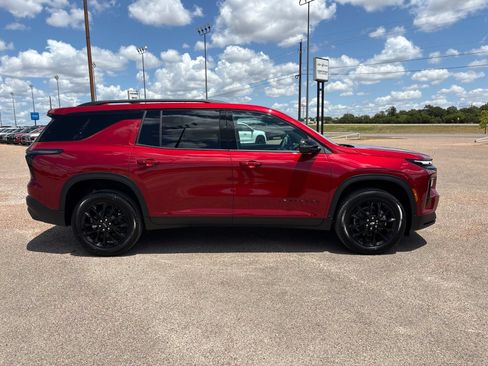 New 2026 Chevrolet Traverse LT w/ Midnight/Sport Edition FWD image 7
