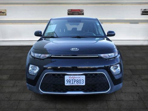 Used 2020 Kia Soul LX image 2