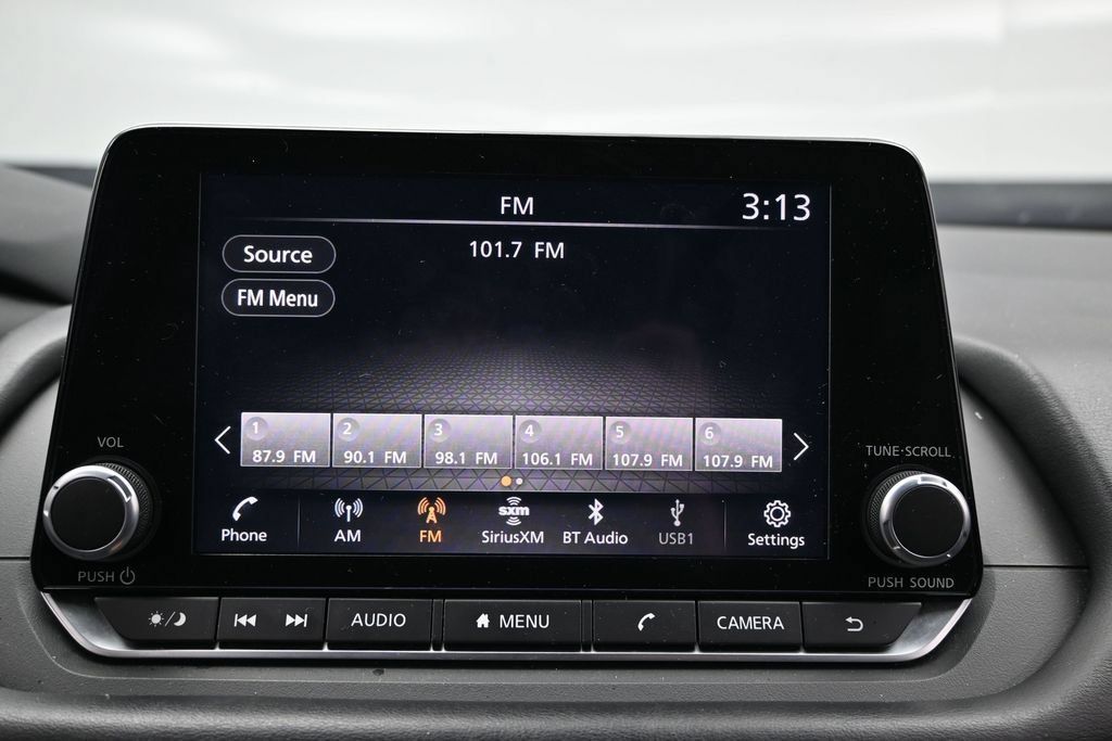 Used 2024 Nissan Rogue S AWD/4WD image 30