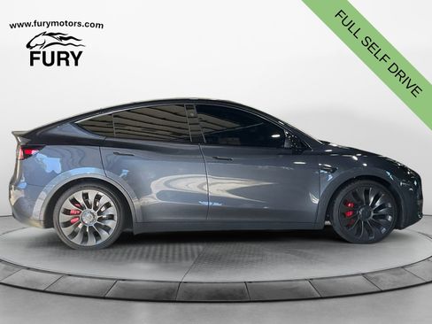 Used 2023 Tesla Model Y Performance AWD/4WD image 2