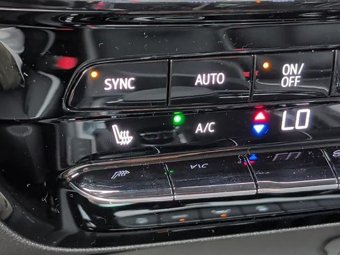 New 2026 Buick Encore GX Avenir w/ Avenir Technology Package AWD/4WD image 32