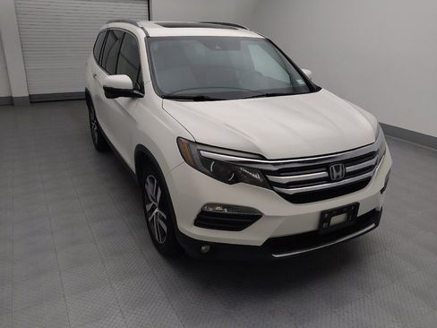 Used 2018 Honda Pilot Touring image 14