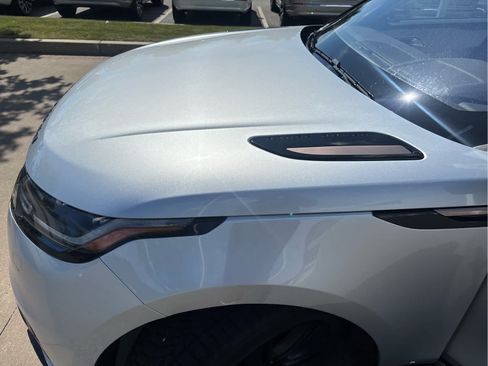 Used 2018 Land Rover Range Rover Velar R-Dynamic SE AWD/4WD image 13