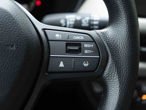 Certified 2026 Honda HR-V LX image 21