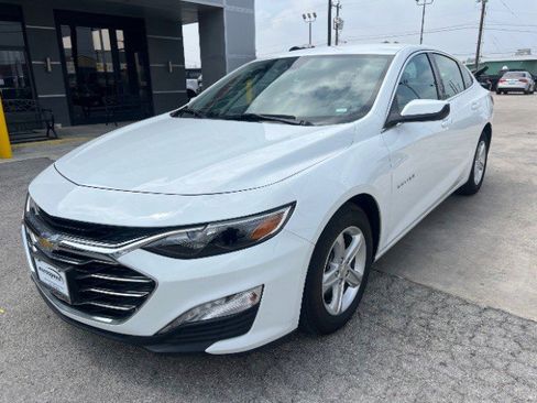 Used 2023 Chevrolet Malibu LT FWD image 1
