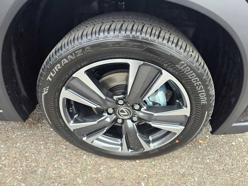 New 2025 Lexus UX 300h FWD image 9