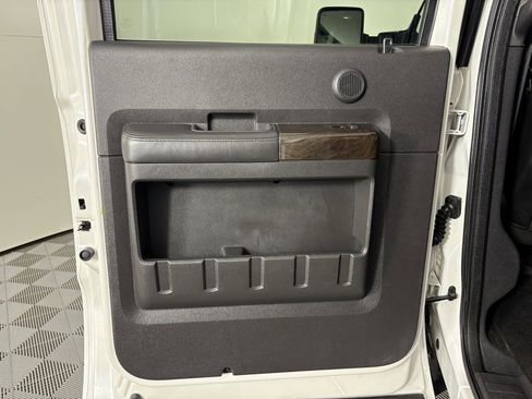 Used 2015 Ford F350 Platinum image 45