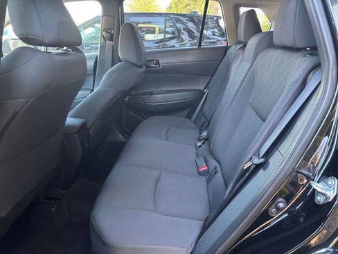 Used 2025 Toyota Corolla Cross LE image 25