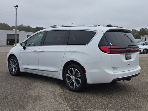 New 2026 Chrysler Pacifica Pinnacle image 10