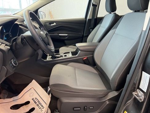 Used 2019 Ford Escape SE image 20