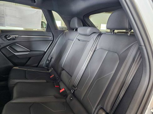 New 2025 Audi Q3 2.0T Premium image 16