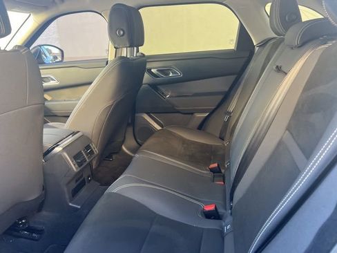 Used 2019 Land Rover Range Rover Velar P250 Base image 11