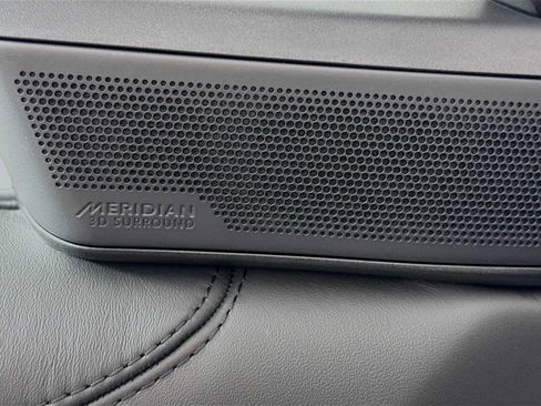 New 2025 Land Rover Range Rover Long Wheelbase SE image 20