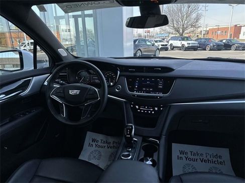 Certified 2022 Cadillac XT5 Premium Luxury image 37