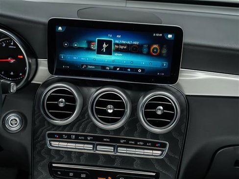 Used 2022 Mercedes-Benz GLC 300 image 27