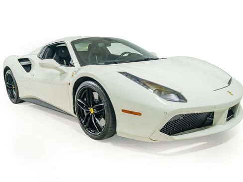 Used 2018 Ferrari 488 Spider RWD image 11