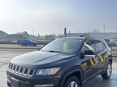 Used 2020 Jeep Compass Latitude w/ Cold Weather Group image 3