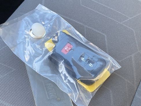 Used 2023 Toyota Tacoma TRD Off-Road w/ Technology Package image 12