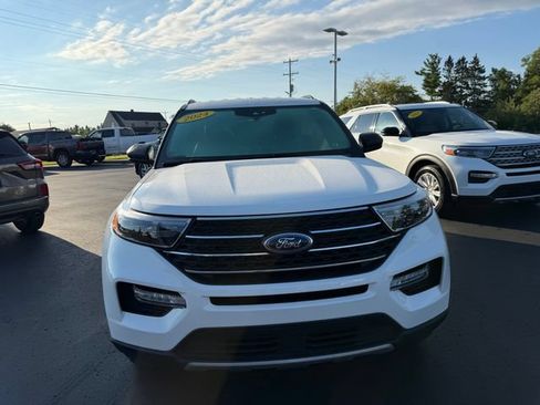 Certified 2024 Ford Explorer XLT w/ Equipment Group 202A AWD/4WD image 2