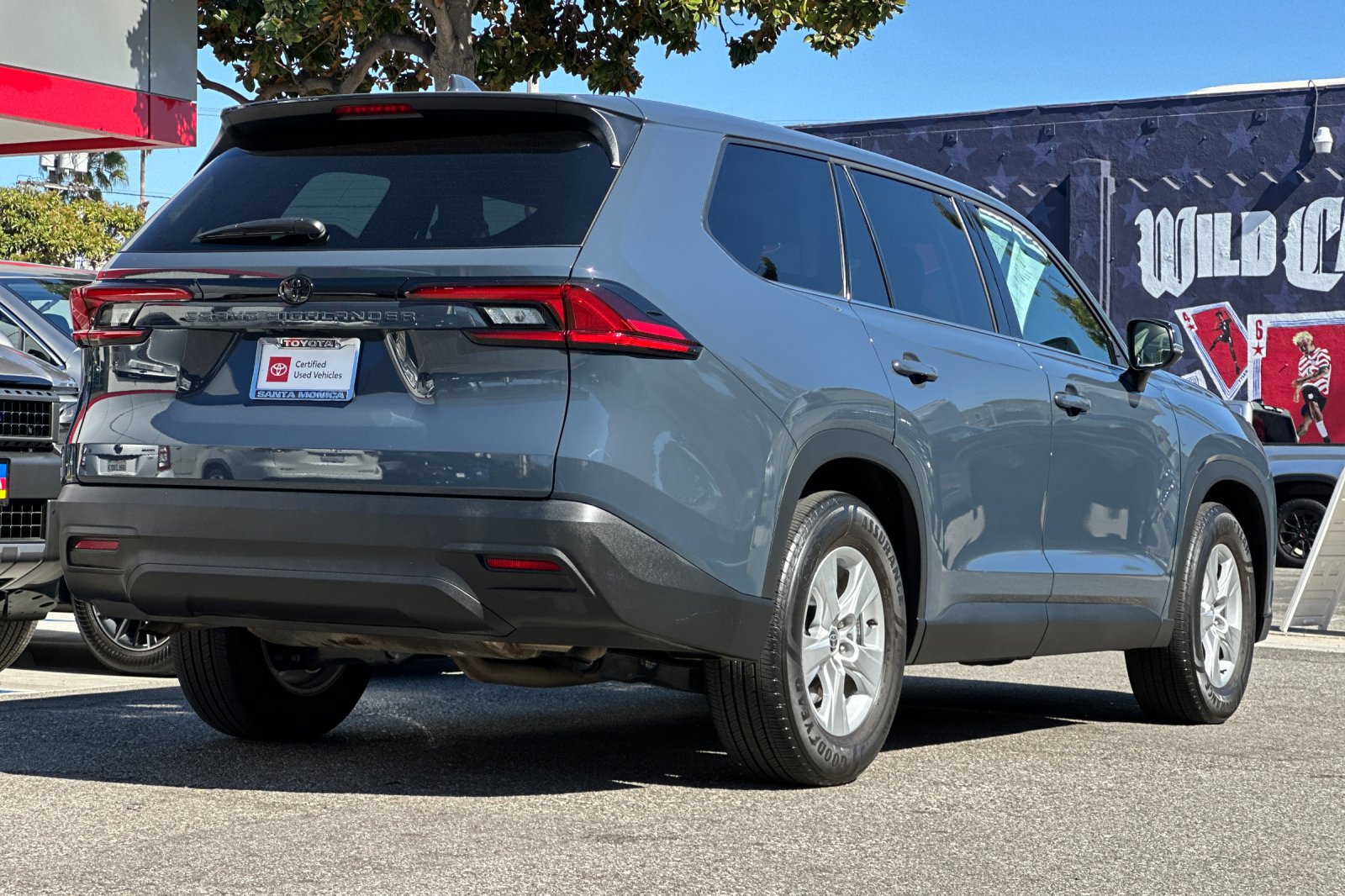 Certified 2025 Toyota Grand Highlander FWD image 4