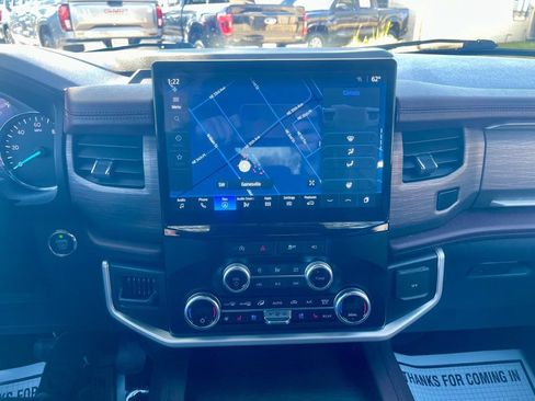 Used 2024 Ford Expedition Limited AWD/4WD image 17