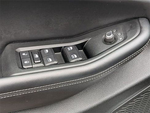 Certified 2024 Jeep Grand Cherokee L Limited w/ Luxury Tech Group II image 16