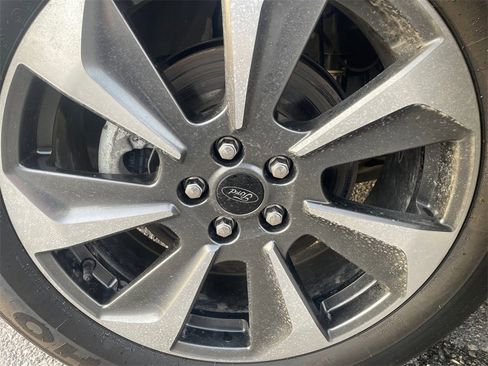 Used 2023 Ford Escape Platinum w/ Premium Technology Package image 27