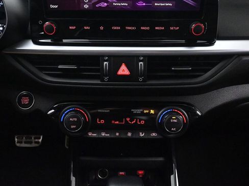 Used 2023 Kia Forte GT-Line w/ GT-Line Technology Package image 36