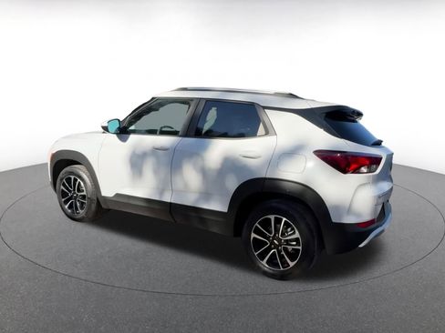 Used 2025 Chevrolet TrailBlazer LT image 14