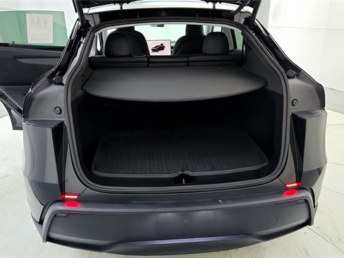 Used 2026 Tesla Model Y Long Range image 20