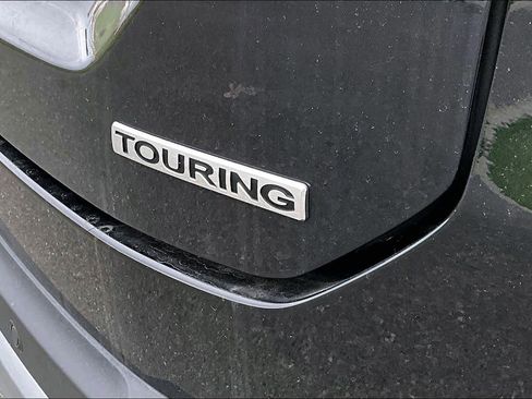 Used 2023 Honda Pilot Touring image 9