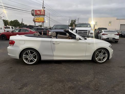 Used 2011 BMW 128i Convertible image 18