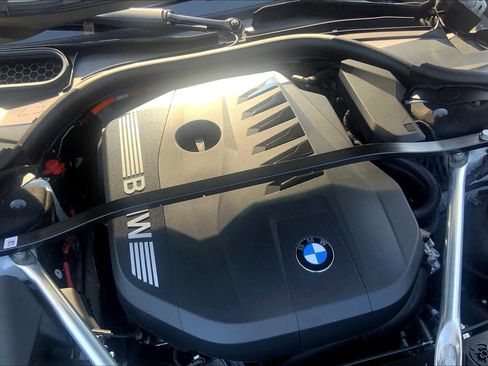 New 2026 BMW 750e xDrive w/ Executive Package image 17