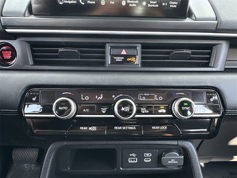 Used 2025 Honda Pilot Touring image 27