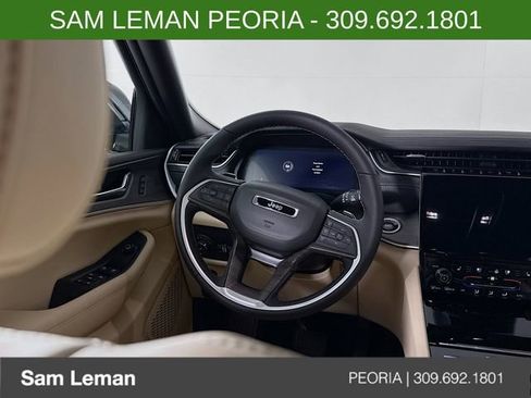 New 2025 Jeep Grand Cherokee L Limited w/ Luxury Tech Group II image 11