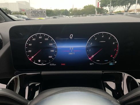 Used 2025 Mercedes-Benz GLA 250 image 38