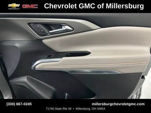 Used 2025 Chevrolet Traverse LT FWD image 31